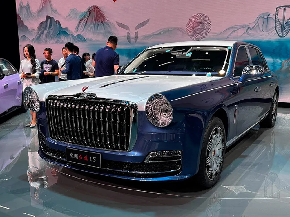 Hongqi otomobil 6