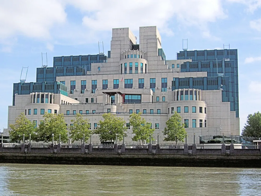 MI6 İngiliz İstihbaratı