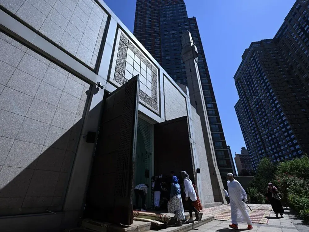 New york ezan sesi cami izin