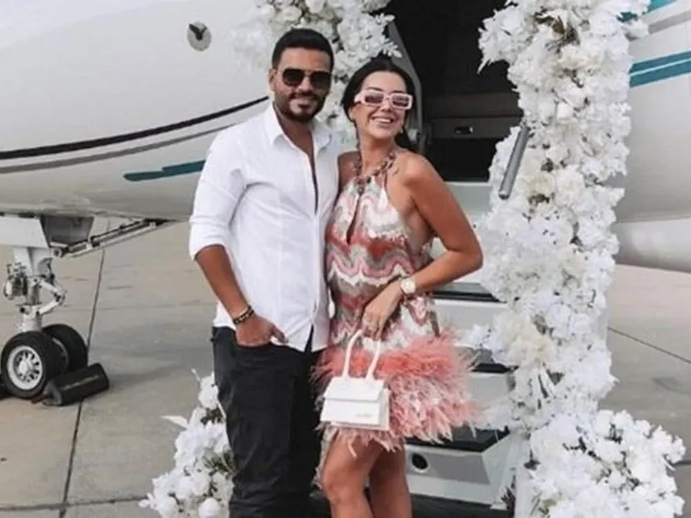 Engin Polat Dilan Polat uçak