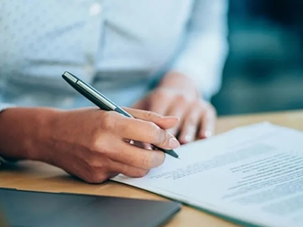 sözleşmeli çalışan