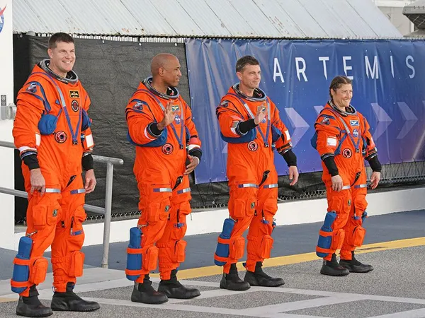 artemis aya yolculuk