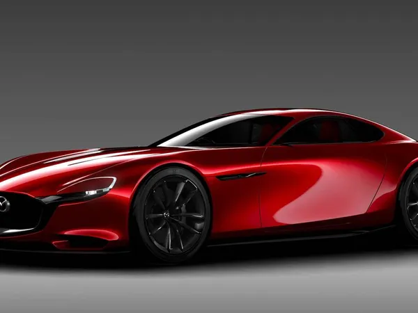 Mazda Konsept araç kırmızı