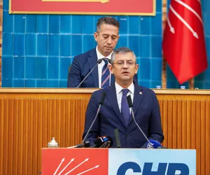 özgür özel