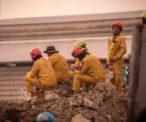  mayanmar deprem enkaz çalışması 