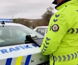  trafik polisi
