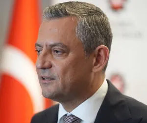 özgür özel