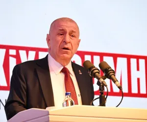  ümit Özdağ 