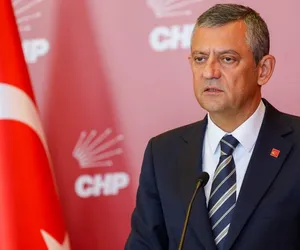 özgür özel