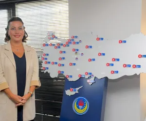 Türk Eğitim Derneği İzmir Temsilcisi Damla Edes Öz