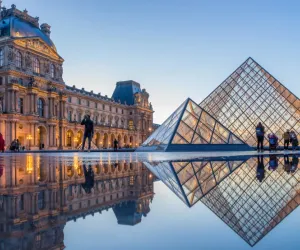 Louvre Müzesi