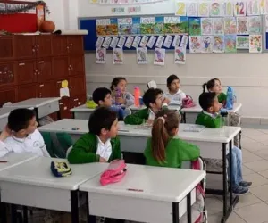öğretmen kıyafet 