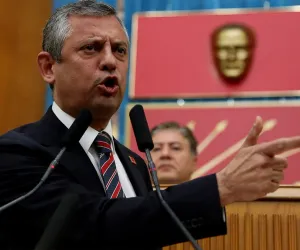 özgür özel