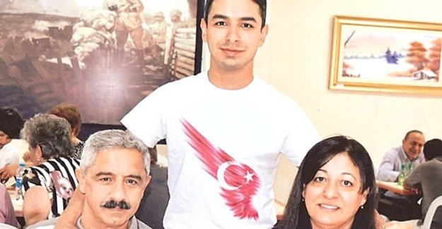 Albay baba Ergenekon'dan tutukluydu yüzbaşı oğlu darbeden tutuklandı