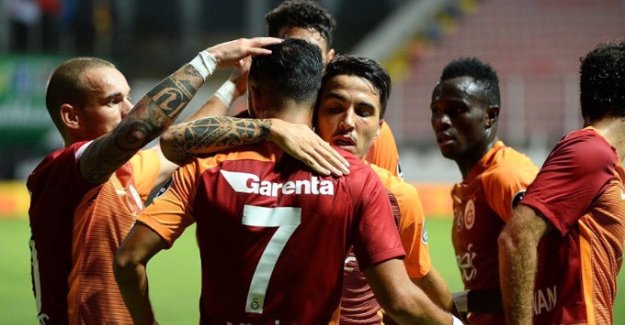 Galatasaray, deplasmanda Akhisar Belediyespor'u duman etti