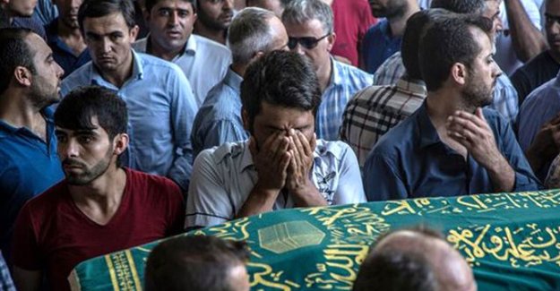 Gaziantep'de canlı bomba saldırısında ölen sayısı 54'e çıktı