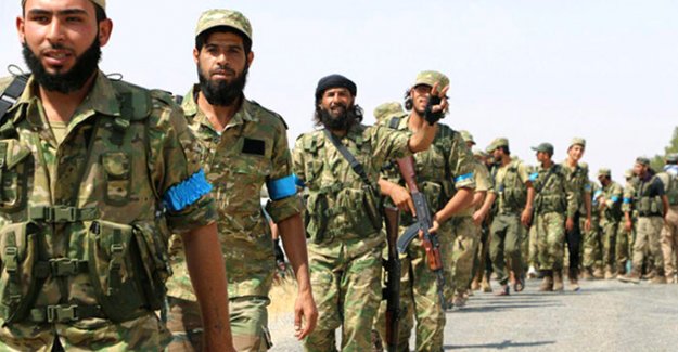 Özgür Suriye Ordusu Cerablus'taki tüm resmi kurumları ele geçirdi
