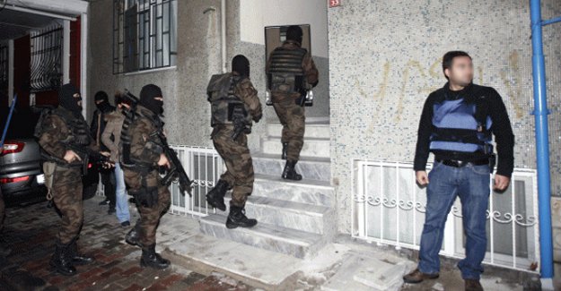 Polis operasyon yaptı FETÖ'cüler ile PKK'lılar aynı evde yakalandı
