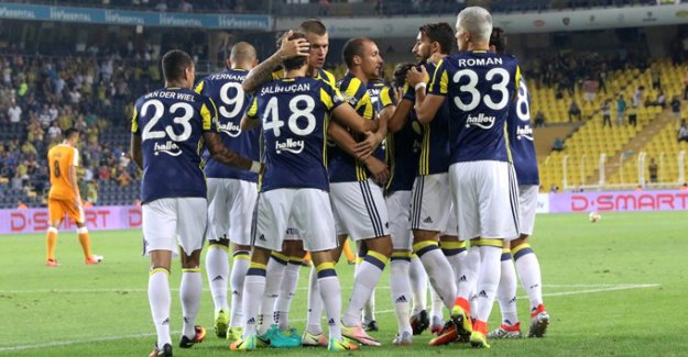 UEFA Avrupa Ligi play-off turunda Fenerbahçe Grasshoppers duman etti