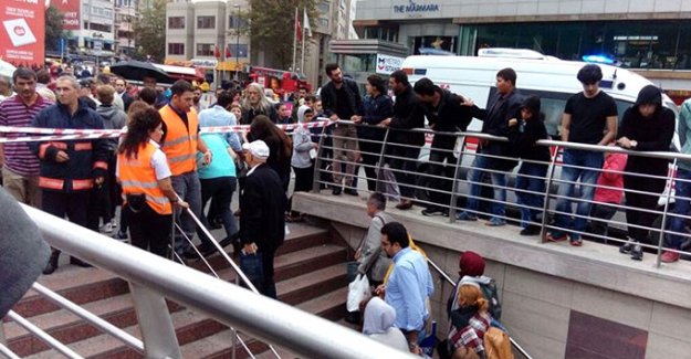 Aşk acısıyla raylara atladı, Taksim metrosu boşaltıldı