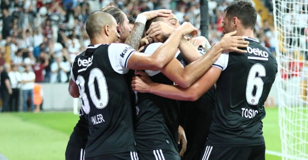 Beşiktaş, sahasında Kardemir Karabükspor'a acımadı