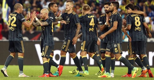 Fenerbahçe'nin UEFA kadrosunda 2 yıldıza büyük şok