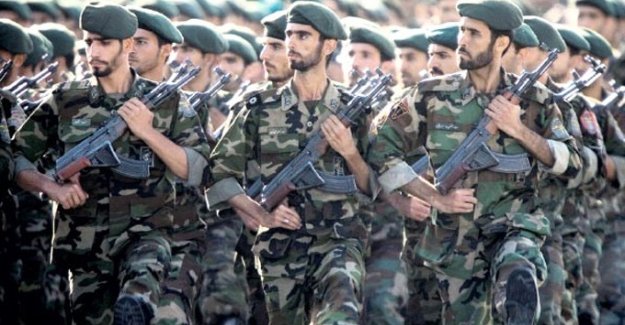 İran'daki Kürtleri, Devrim Muhafızlarına karşı Suudi Arabistan kışkırtıyor iddiası