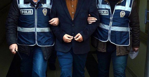 İzmir Adliyesi'nde FETÖ operasyonu 76 kişi gözaltında