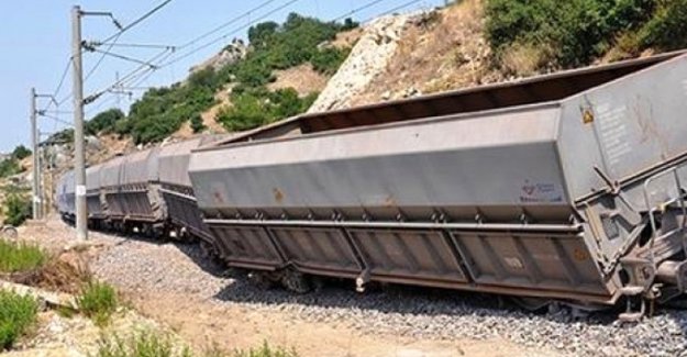 PKK'lılar Muş'ta trenine bombalı saldırı düzenledi 7 vagon raydan çıktı