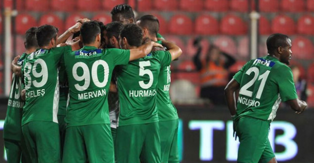 Akhisar Belediyespor, Adanaspor mağlup etti