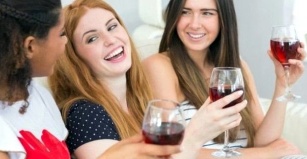 Alkol tüketiminde kadınlar erkeklerin egemenliğini zorluyor
