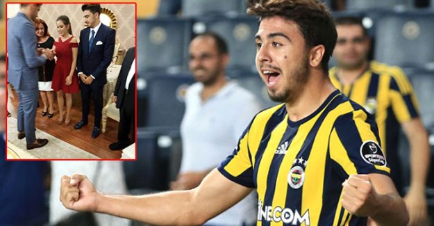 Fenerbahçeli genç oyuncu Ozan Tufan yüzüğü taktı