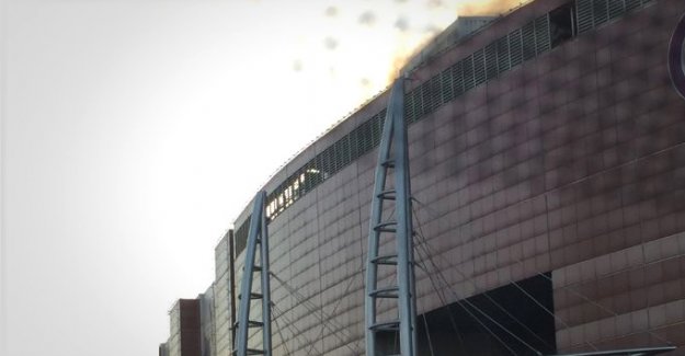 İstanbul Üsküdar'da bulunan Capitol AVM'de yangın