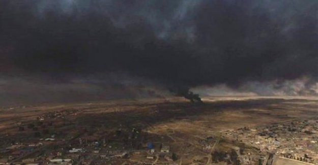 Musul'da yakılan kükürtün zehir bulutu Türkiye sınırında