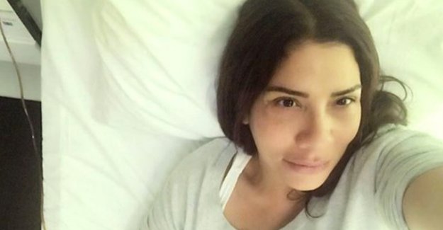Ünlü şarkıcı Işın Karaca hastaneye kaldırıldı