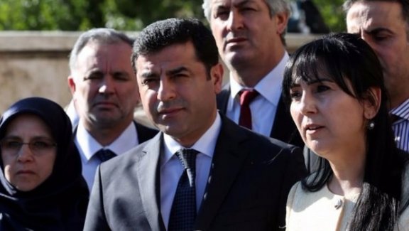 Başbakanlık'tan HDP'li vekiller ile ilgili gözaltı açıklaması