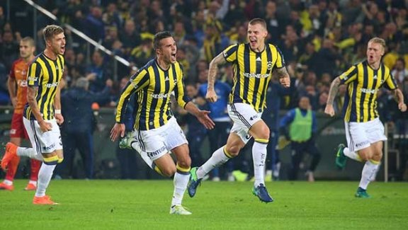 Fenerbahçe Galatasaray maçında 2 gol 1 penaltı var
