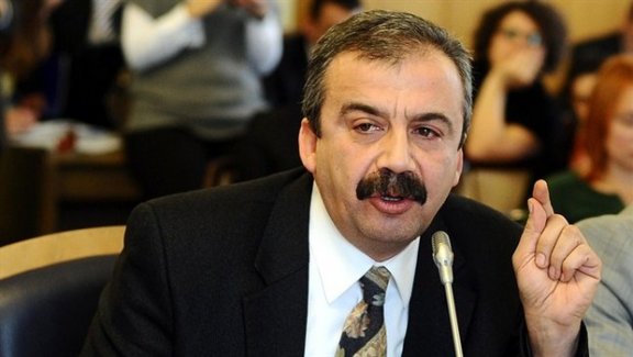 Sırrı Süreyya Önder serbest bırakıldı, ilk açıklamasını yaptı