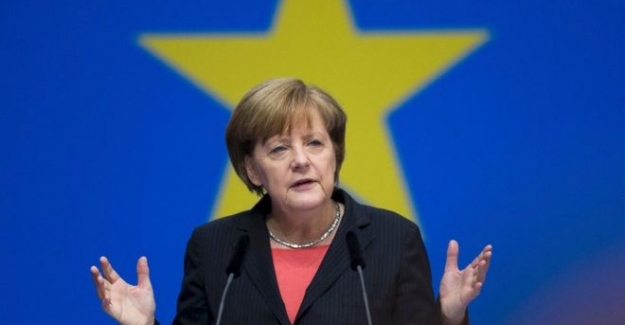 Angela Merkel'den Vladimir Putin'e 'Halep' çağrısı