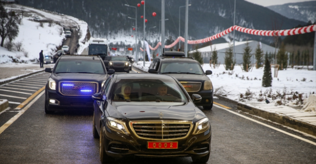 Başbakan Binali Yıldırım Ilgaz tünelini 4 dakikada geçti