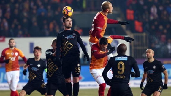 Galatasaray Osmanlıspor  maçında gol duellosu