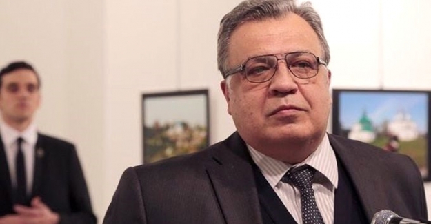 Katil Altıntaş ile maktul Karlov'un tarihe geçen fotoğrafı