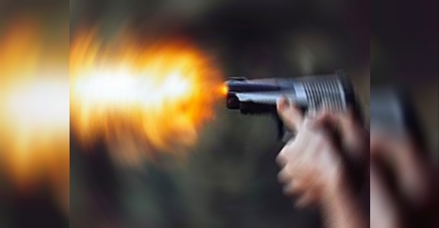 Otobüs şoförüne durağa yanaştığı sırada ateş ettiler