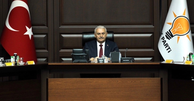 Yeni Anayasa'da söz alan 20 vekilden 15'i eleştirdi, AK Parti endişeli
