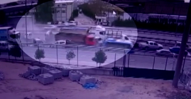12 aracı biçen kamyon dehşeti kamerada