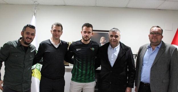 Akhisar’dan son günde 2 golcü