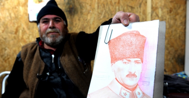 Barınma evi sakinlerinin kimi iş adamı, kimi ressam