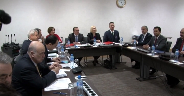 Cenevre’deki Kıbrıs zirvesinde ikinci gün