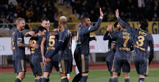 Fenerbahçe Denizlispor'u 5-1 ile farklı kazandı