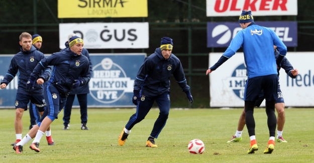 Fenerbahçe’de derbi mesaisi başladı